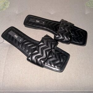 ZARA Black Sandals | Excellent Used Condition ~ Size 40 in women’s